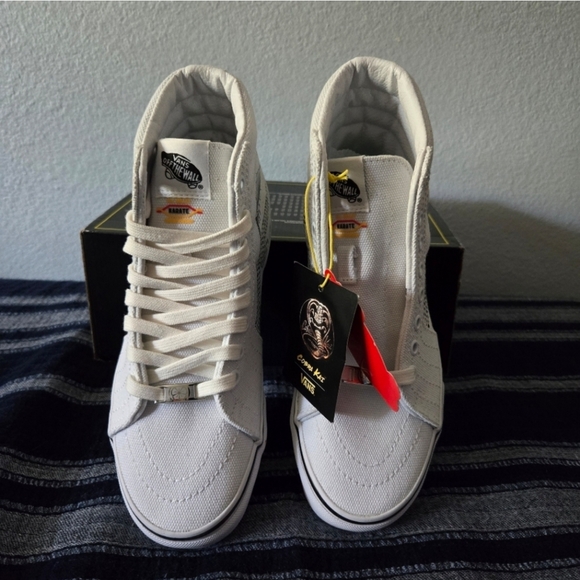 VANS  COBRA KAI SK8-HI Women 5 Miyagi Do LaRusso White canvas NWT 022025 - Picture 6 of 12